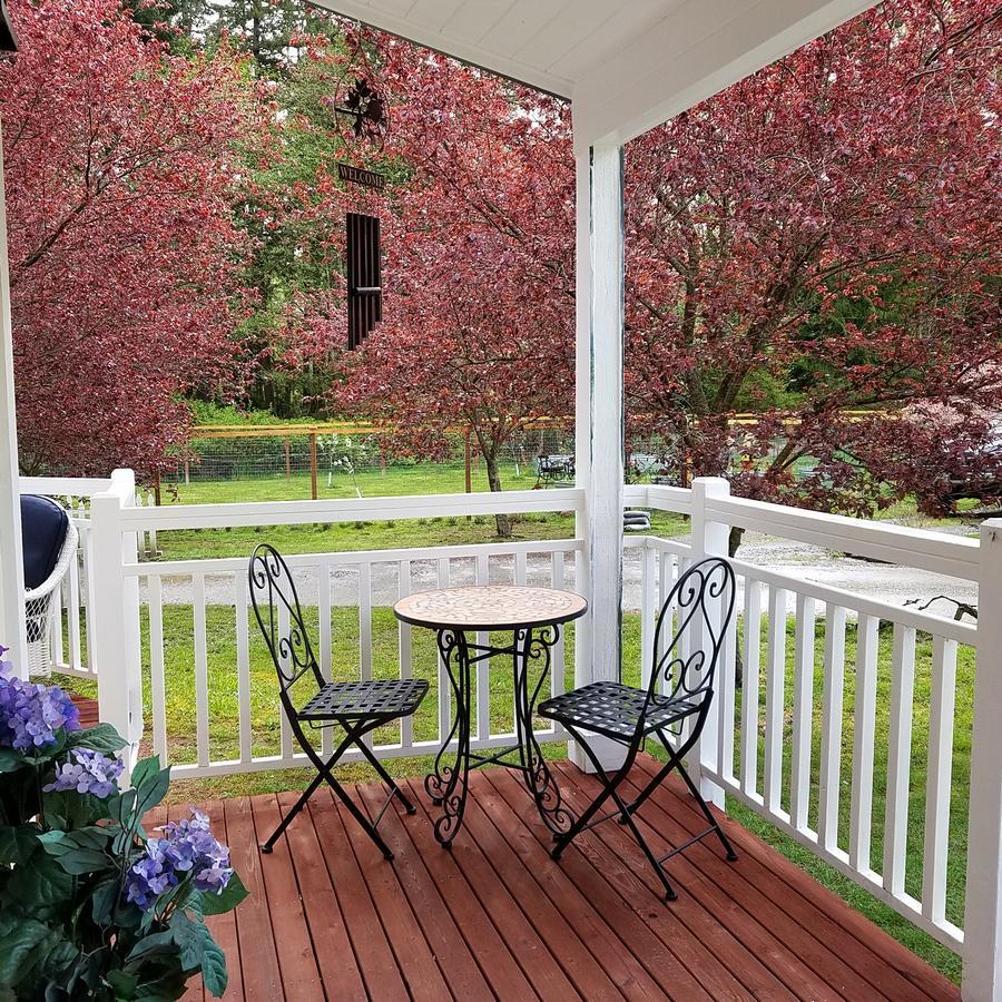 Arbor Rouge Cottage Clinton Exterior photo